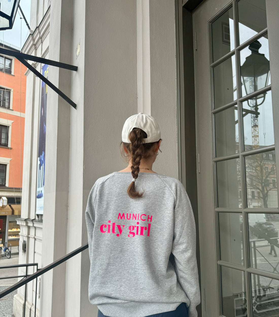 Auryn - Sweatshirt grau munich city girl pink hinten