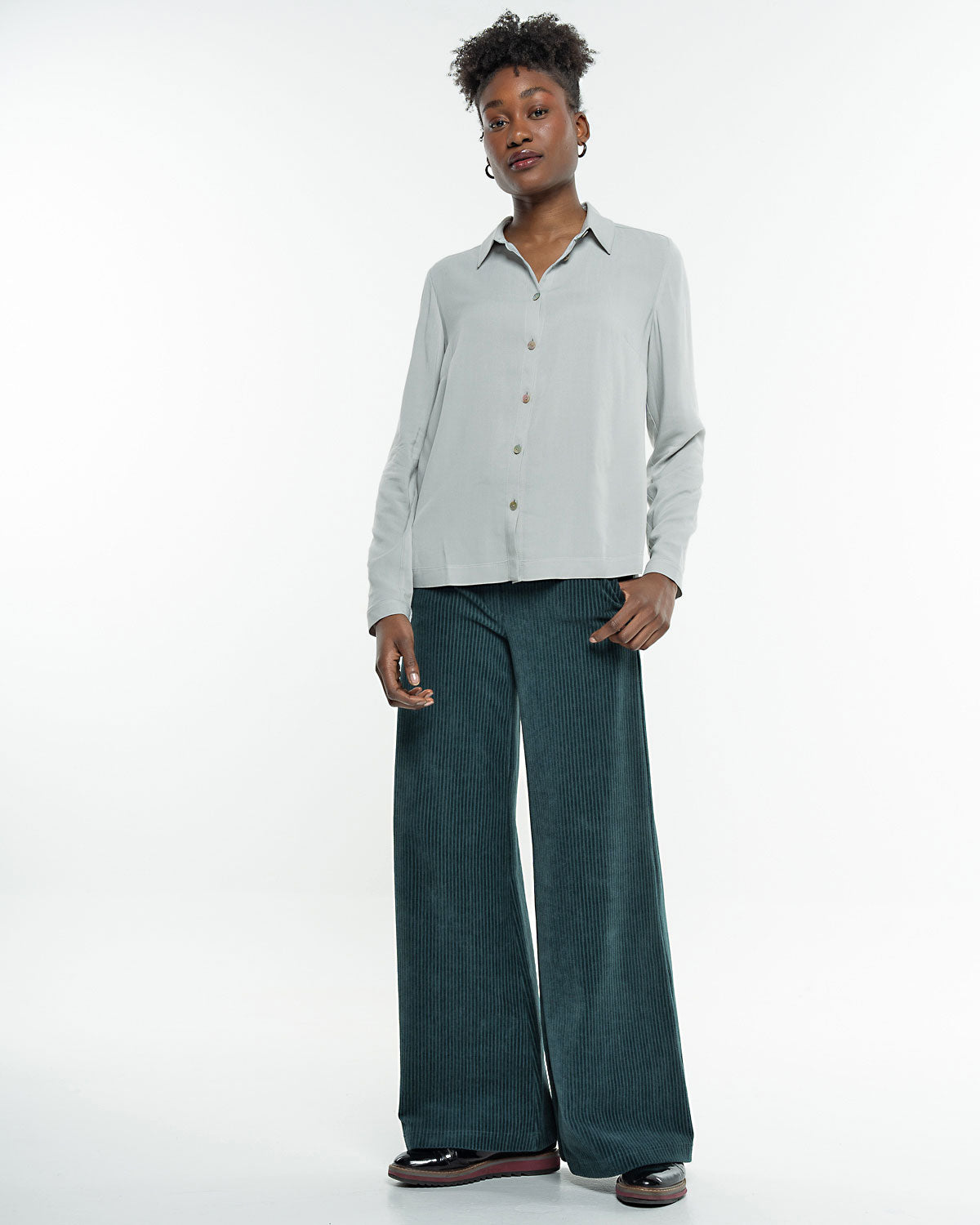 Alma & Lovis - Hemdbluse aus fließendem EcoVero opal