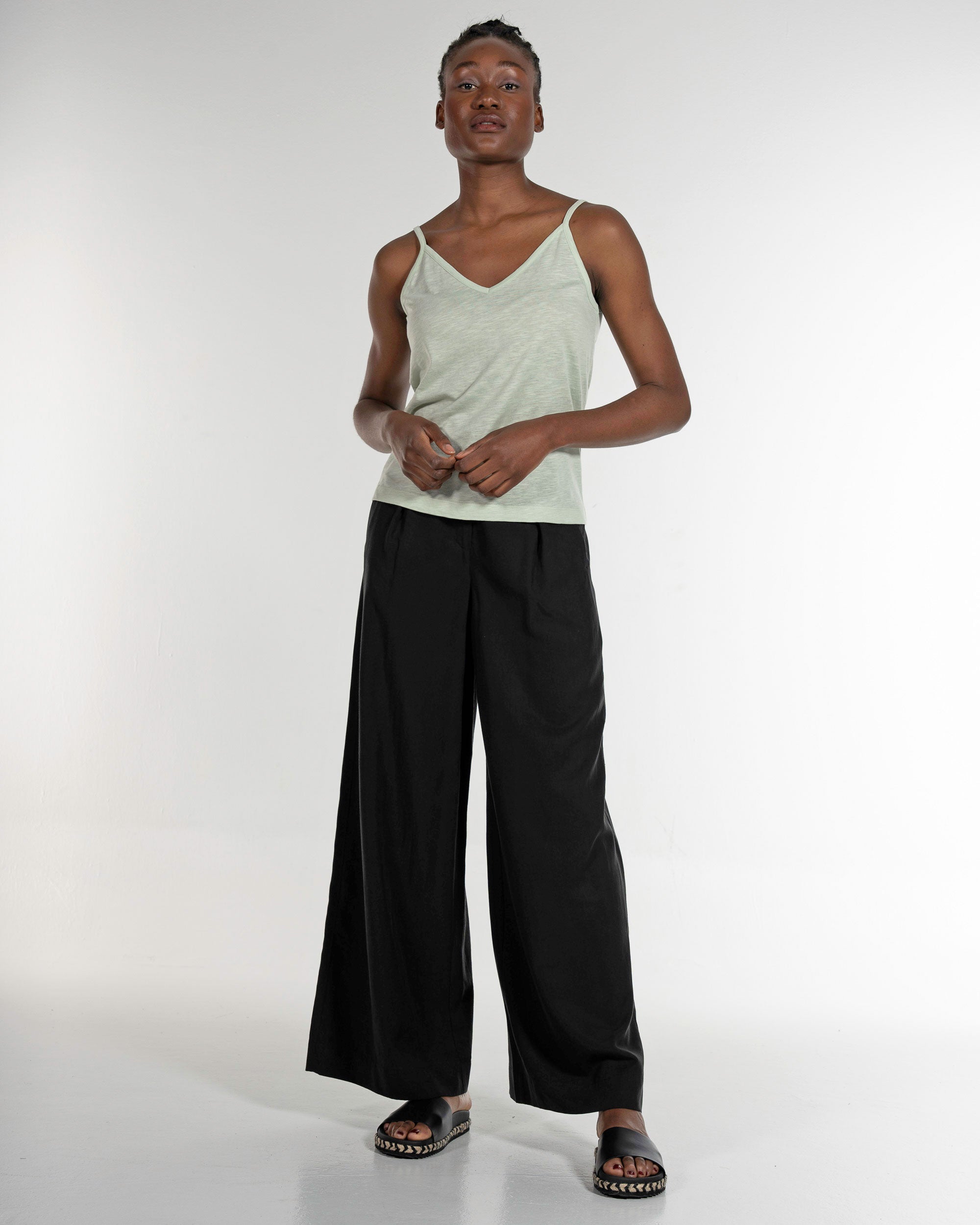 Alma & Lovis - weite Hose Marlene aus Tencel und Leinen schwarz