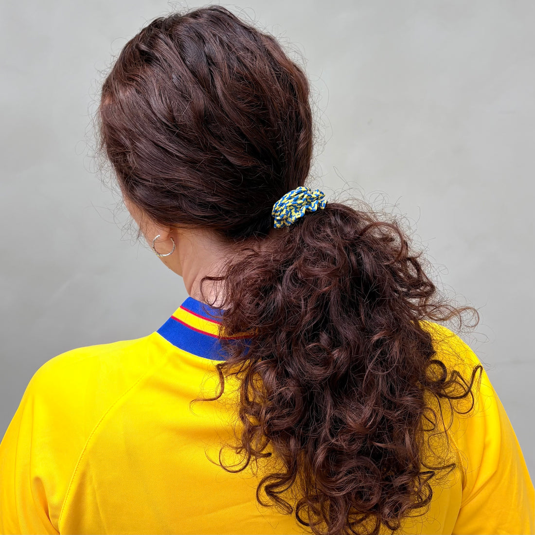 Annica Vallin - Haargummi blau/gelb sverige