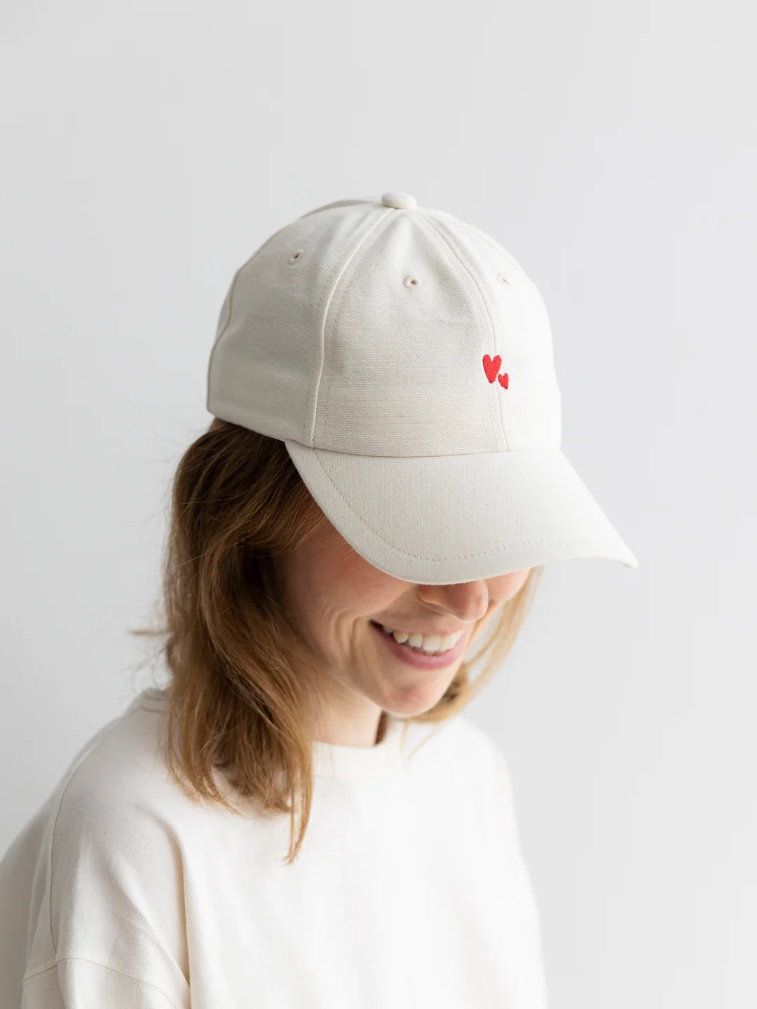 Atelier Rive -Damen Cap Natur mit Herz Motiv