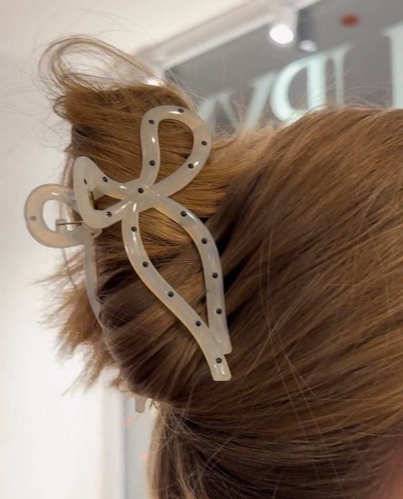 AURYN - Haarklammer Schleife natur mit Punkten