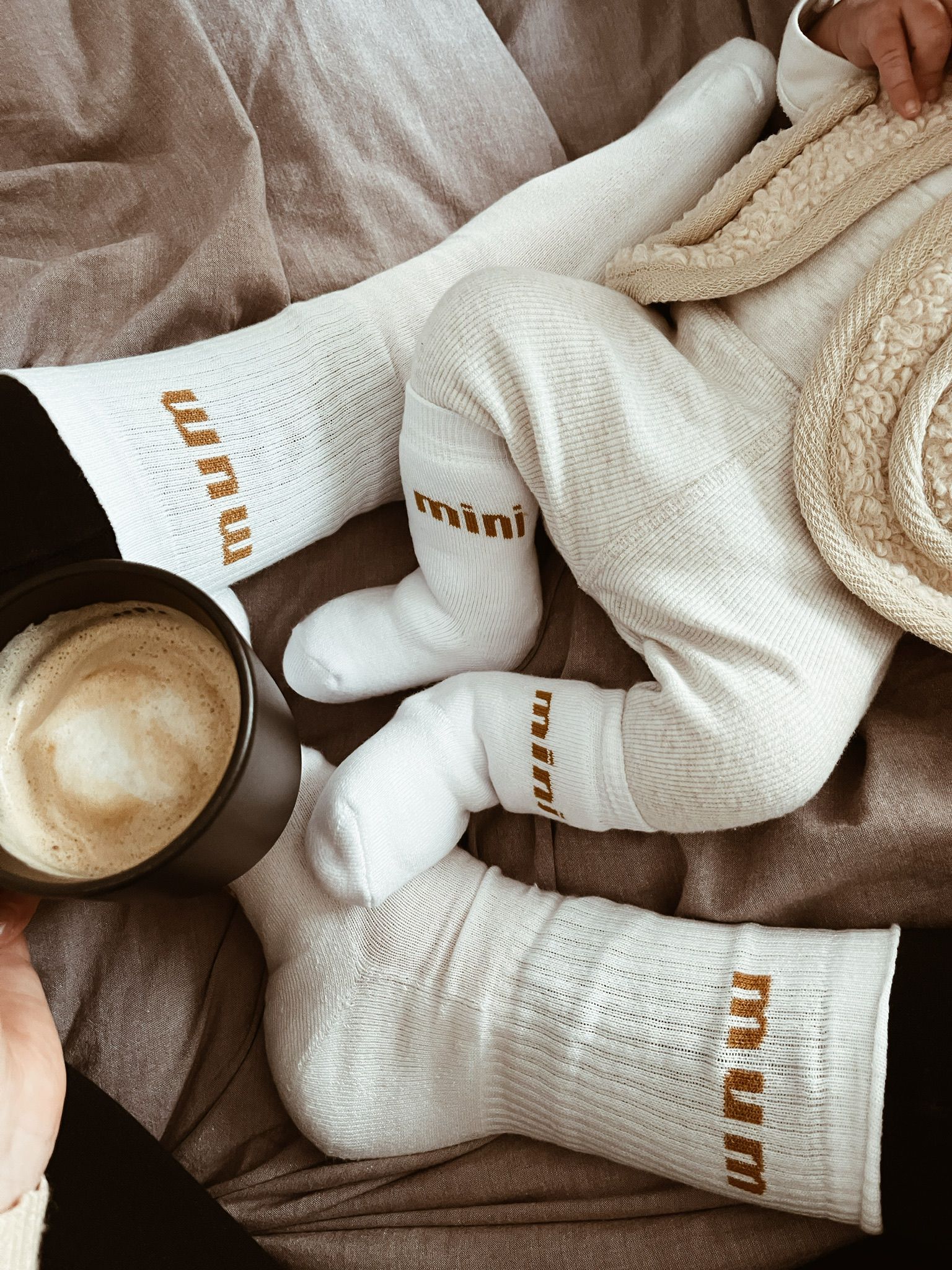 AURYN - mum/ dad Socken weiß - Partnerlooksocken