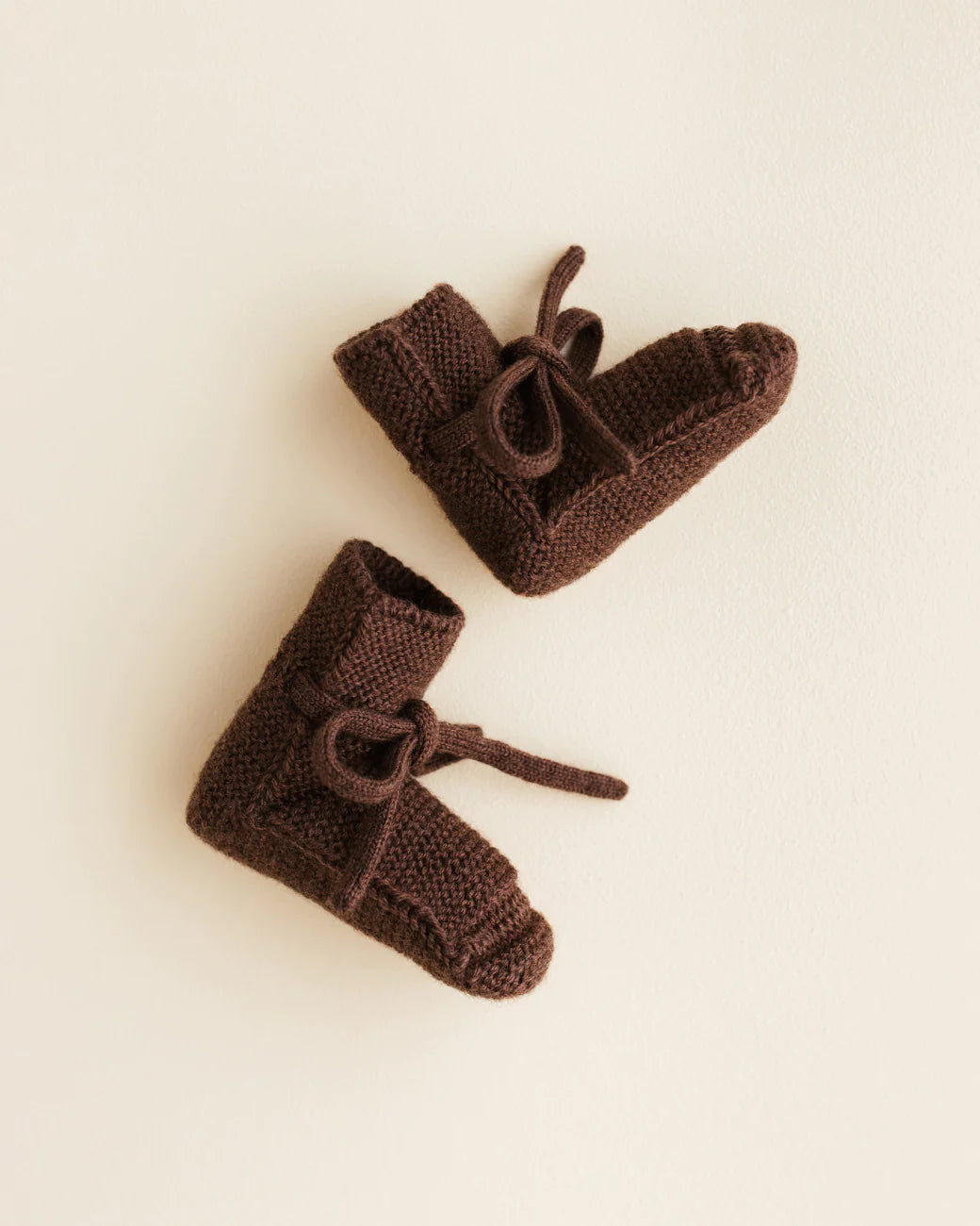 Hvid - Babyschuhe aus feiner Merinowolle braun - AURYN Shop