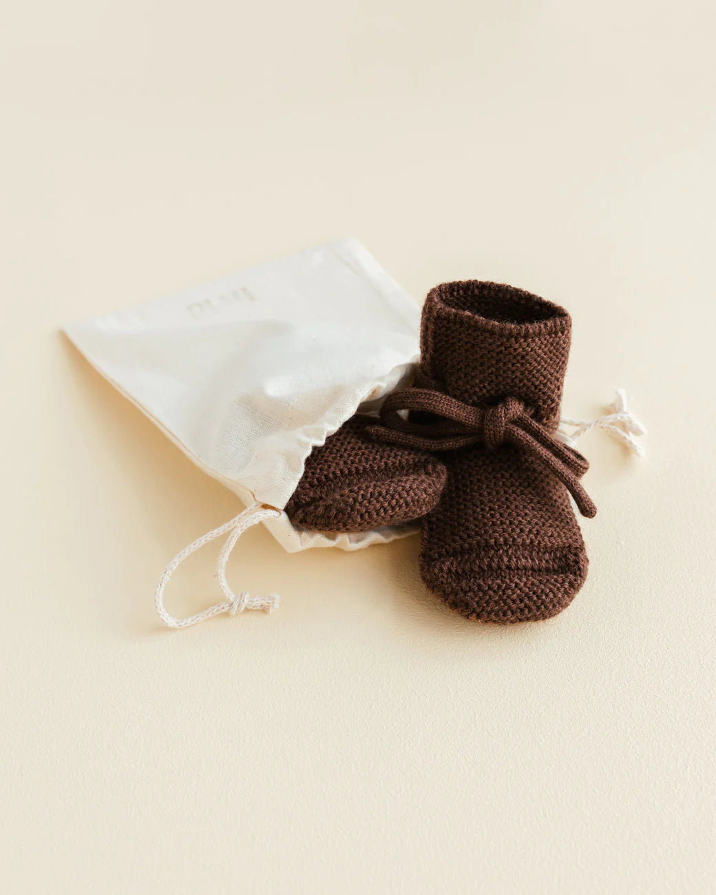 Hvid - Babyschuhe aus feiner Merinowolle braun - AURYN Shop