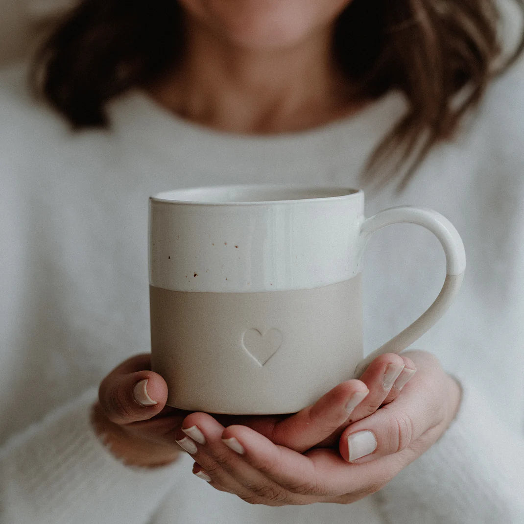 Eulenschnitt - große Tasse Herz mit Henkel