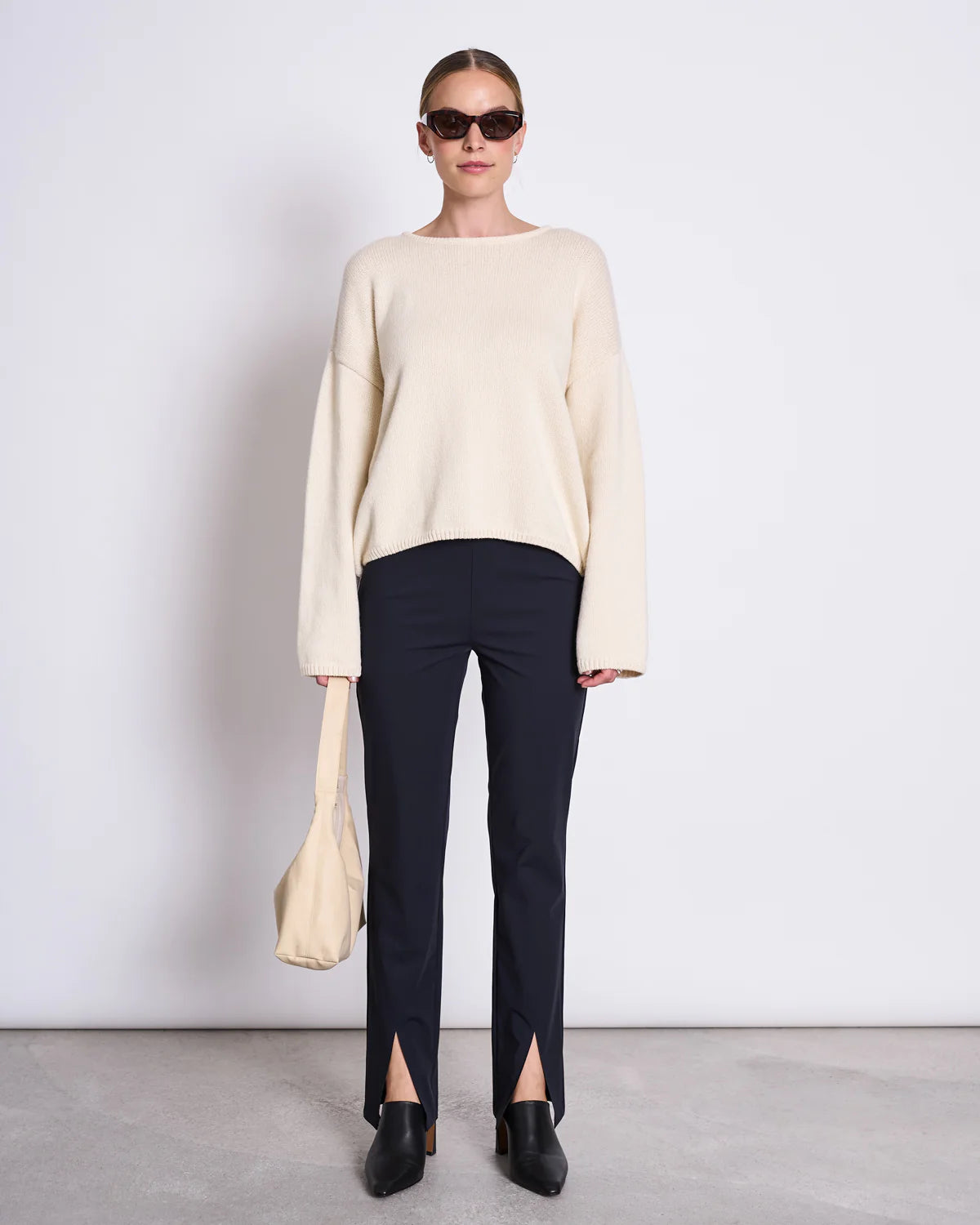Jan ´n June - schwarze Hose Rhue mit Schlitz
