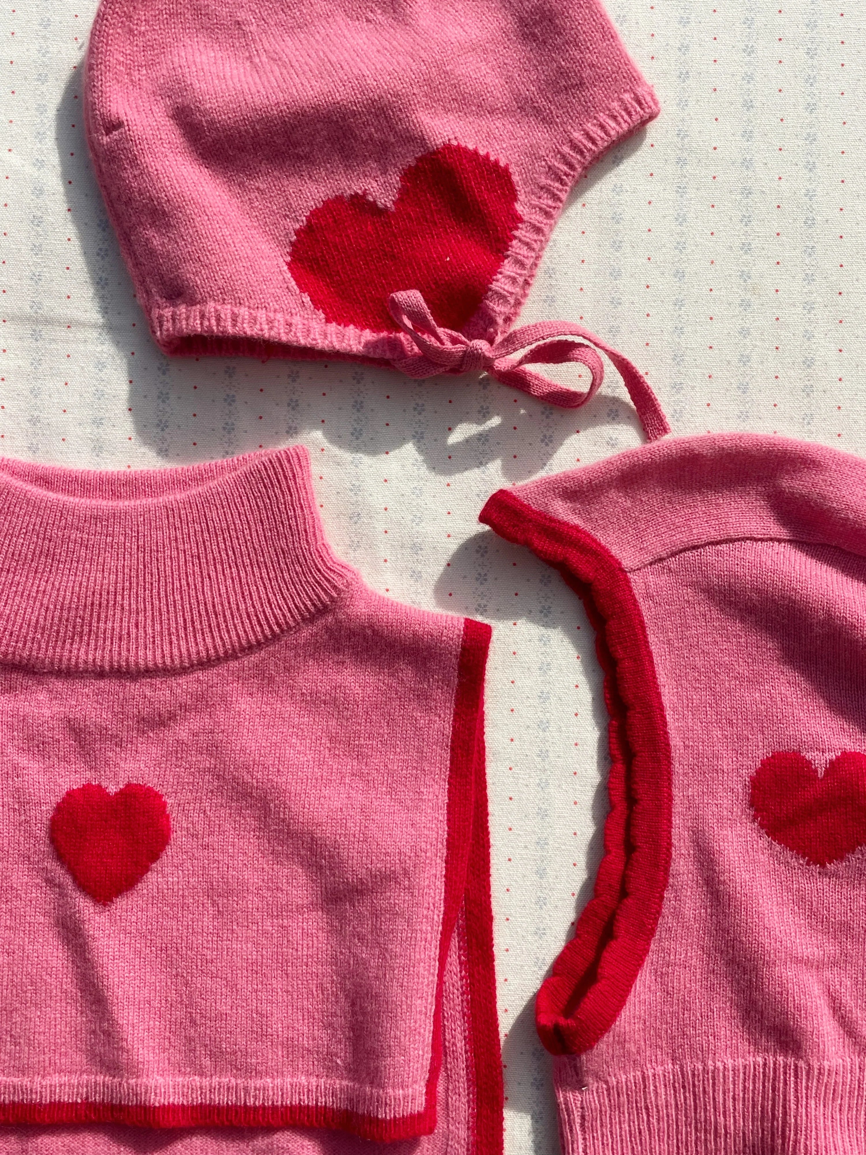 Konges Slojd - Wollmütze Balaclava rosa mit Herz