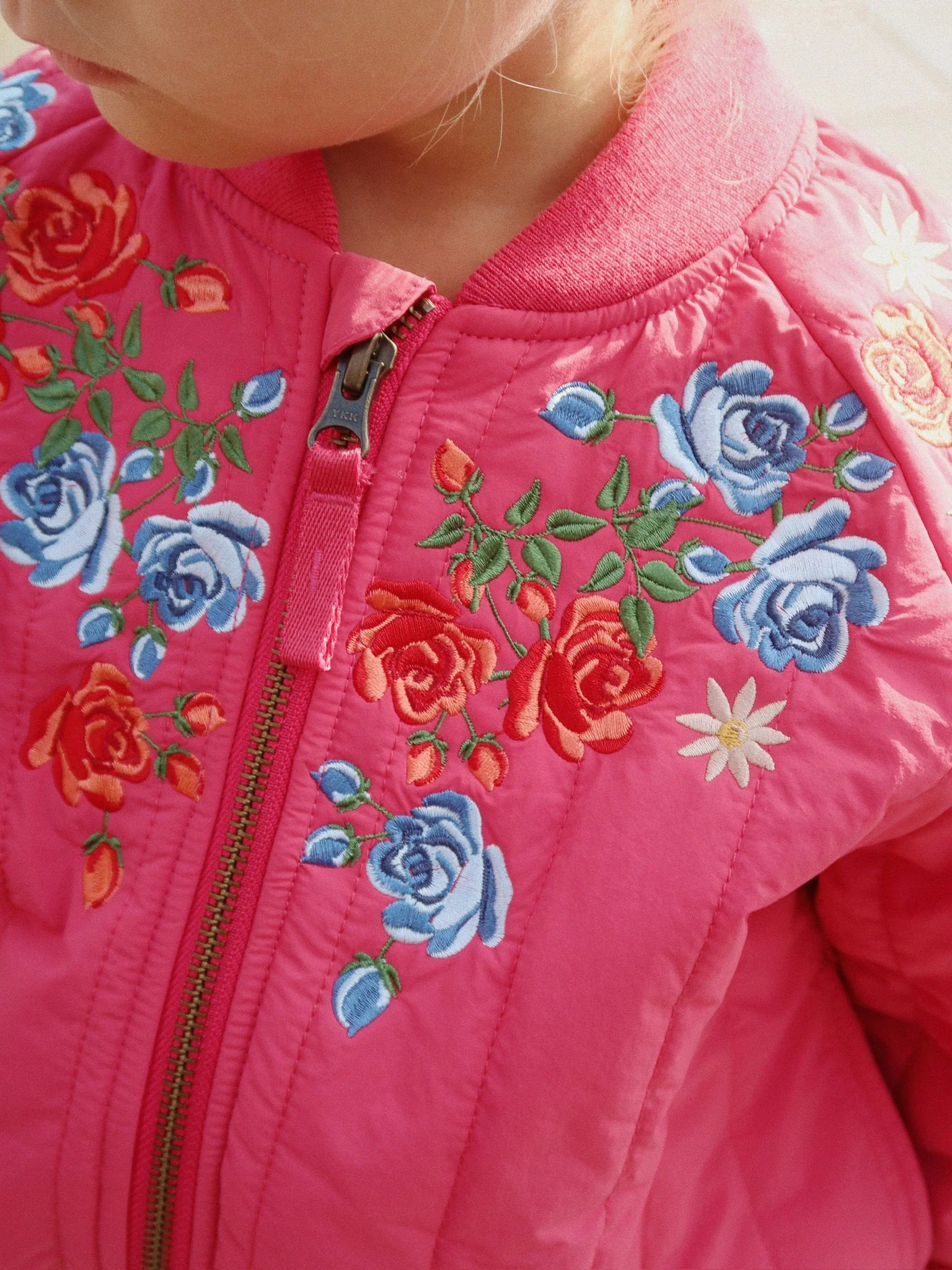 Konges Slojd - Bomberjacke in Himbeer mit Aufdruck für Kinder/Mädchen (detail)