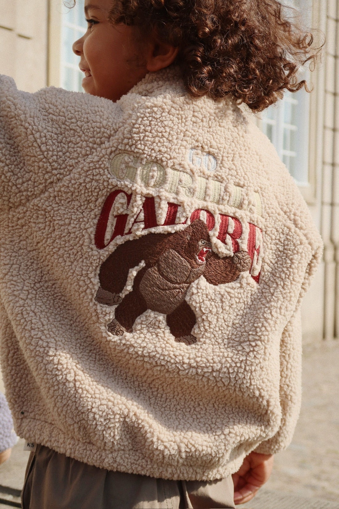 Konges Slojd- Bomberjacke für Kinder in braun mit Gorilla Print (Fleece)