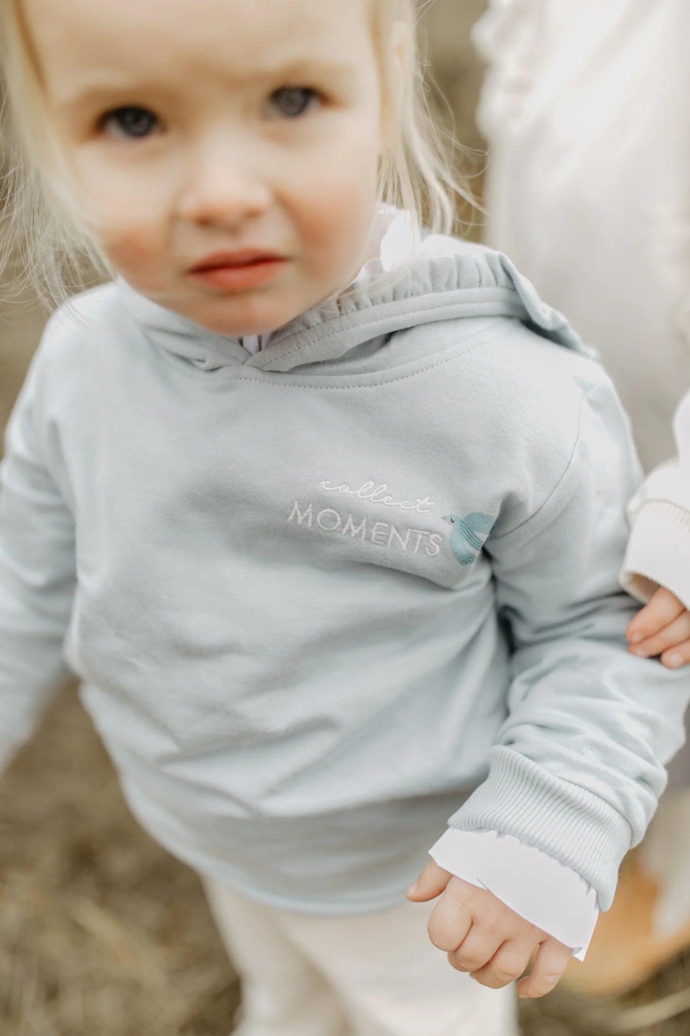 Leevje-hoodie-hellblaucollectmoments