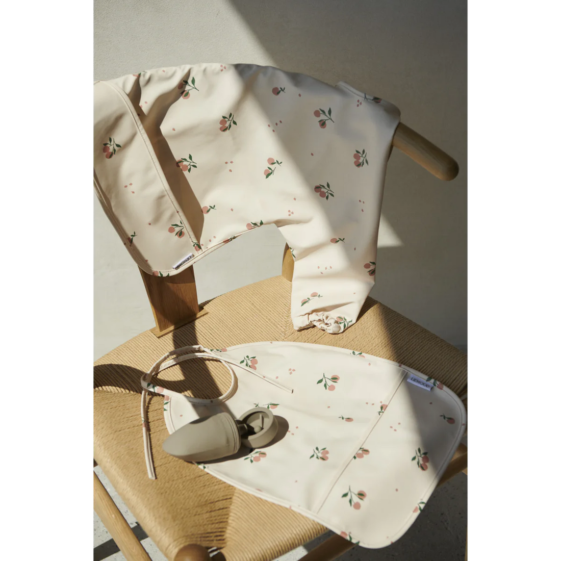 Liewood - Lätzchen Pfirsich aus recyceltem Polyester - AURYN Shop