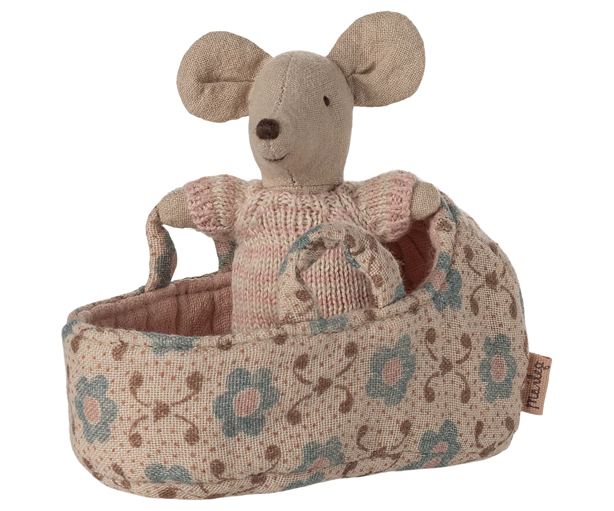 Maileg - Babymaus in der Tragentasche rosa