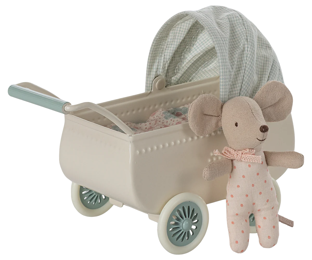 Maileg - Kinderwagen mit Babymaus mint