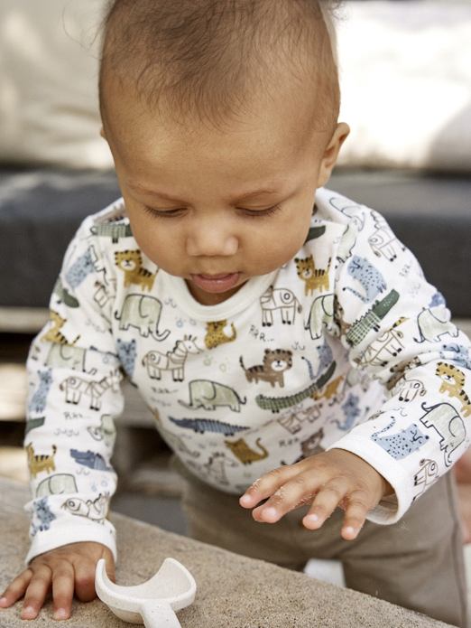 Minymo - Babybody mit Allover-Print Tiere natur