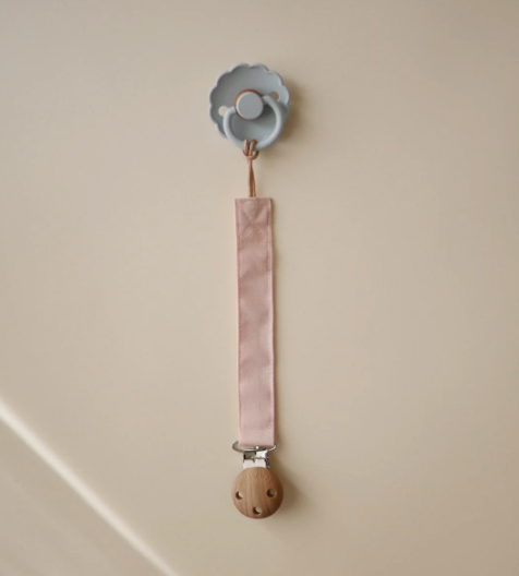 Mushie - Baby Schnullerband Leinen rosa