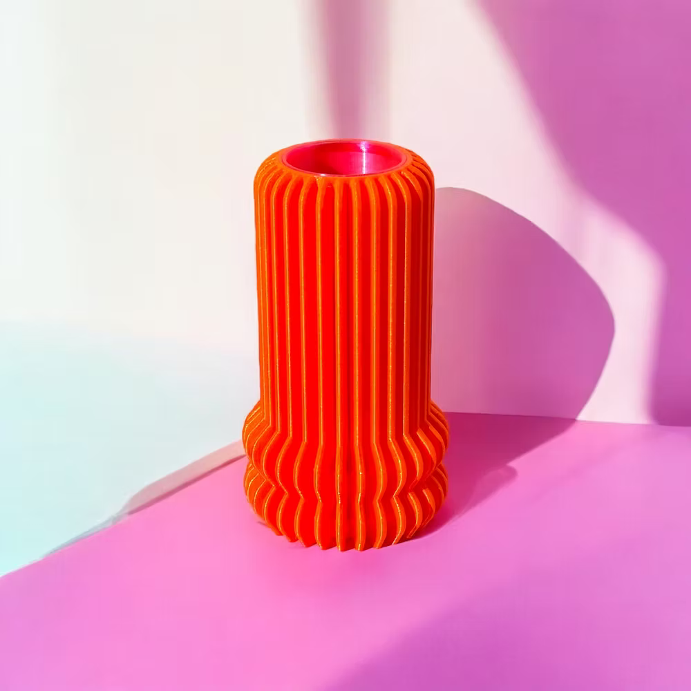 Pink Stories - Vase Whimsy neon orange aus Maisstärke