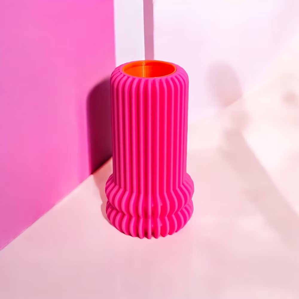 Pink Stories - Vase Whimsy neon pink aus Maisstärke