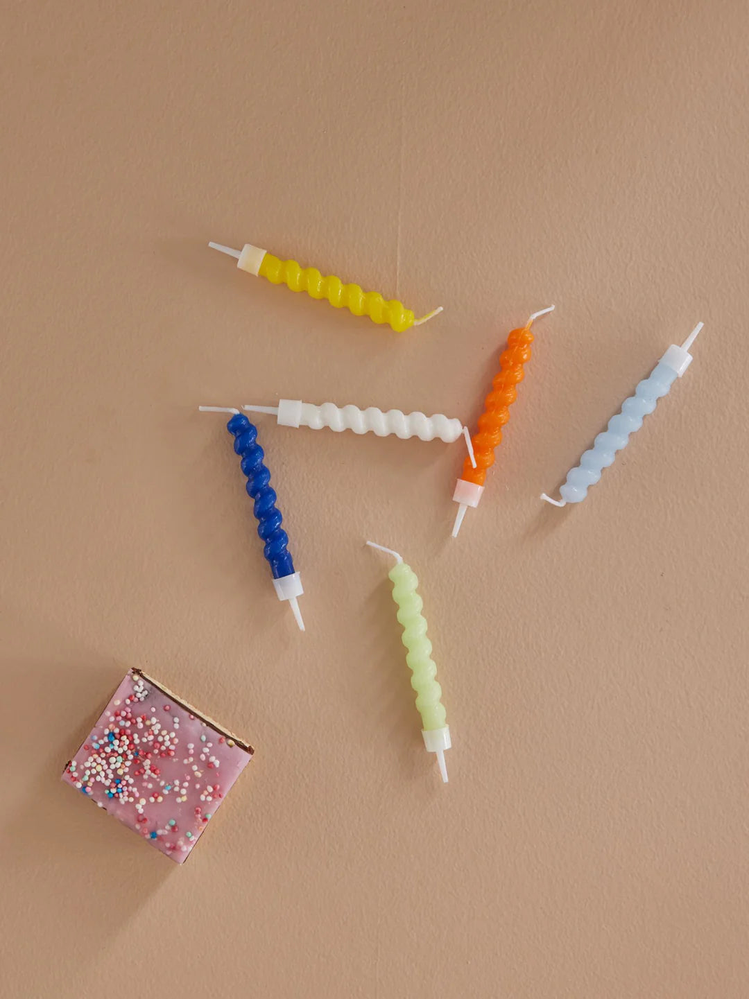 Rice - twisted cake Kerze blau