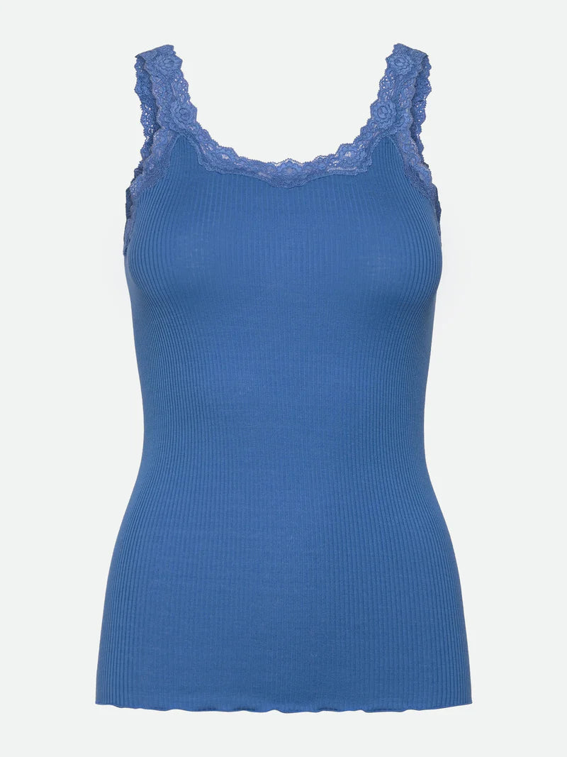 Rosemunde - Seidentop Spitze rippengestrickt blau