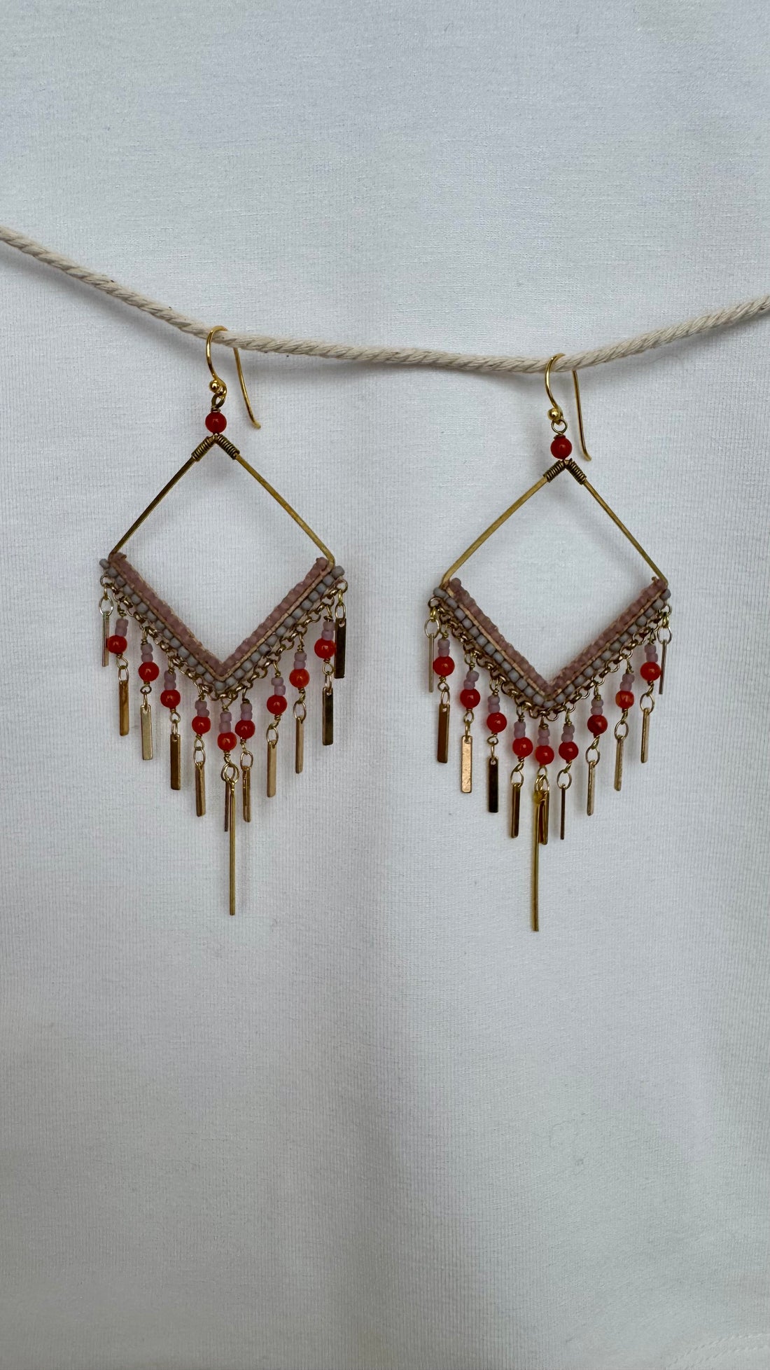 Sister Schmuck - handgefertigte Ohrringe Viereck rot