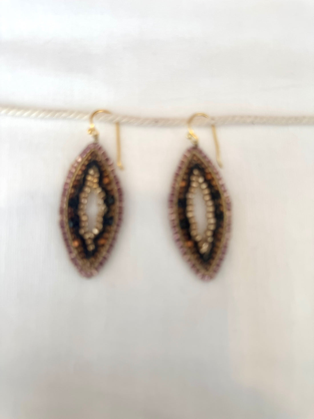 Sister Schmuck - handgefertigte ovale Ohrringe rosa-braun