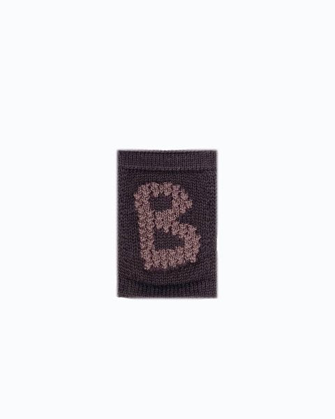 Smallstuff - gestrickte Buchstaben A-Z natur lassen sich zu einer Girlande auffädeln