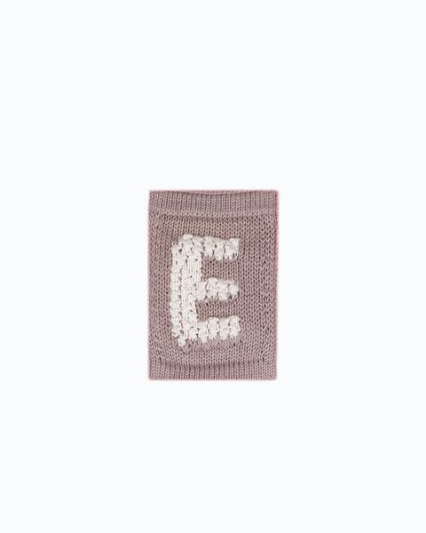 Smallstuff - gestrickte Buchstaben A-Z natur lassen sich zu einer Girlande auffädeln