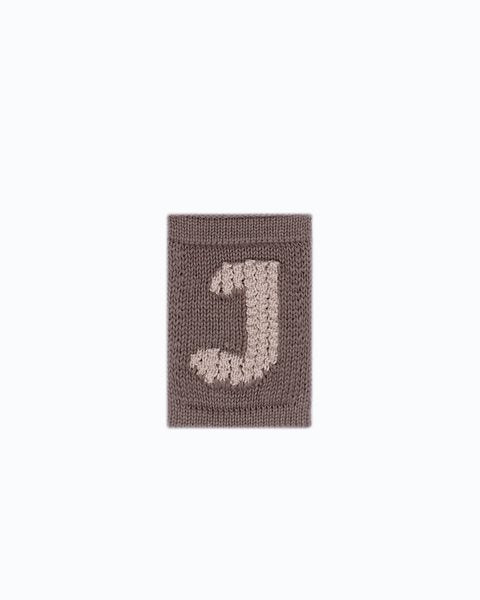 Smallstuff - gestrickte Buchstaben A-Z natur lassen sich zu einer Girlande auffädeln