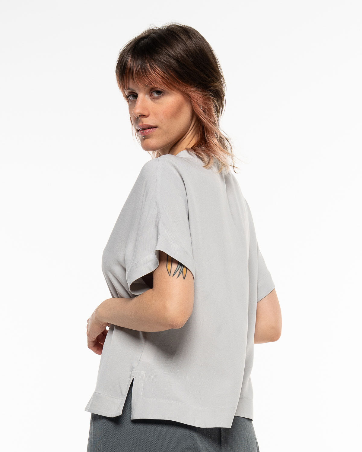 Alma & Lovis - Blusenshirt aus 100% EcoVero grau