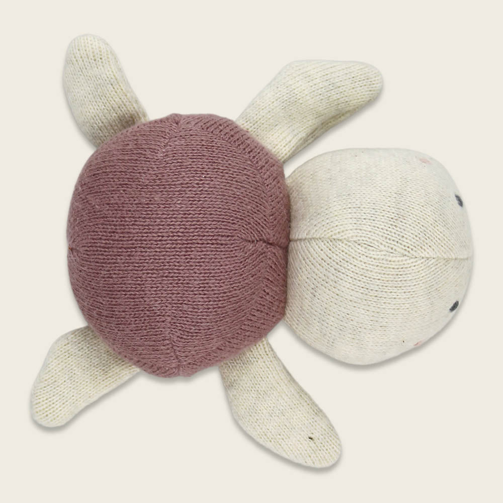 Ava & Yves - Babyrassel Baumwolle (bio) Schildkröte rosa