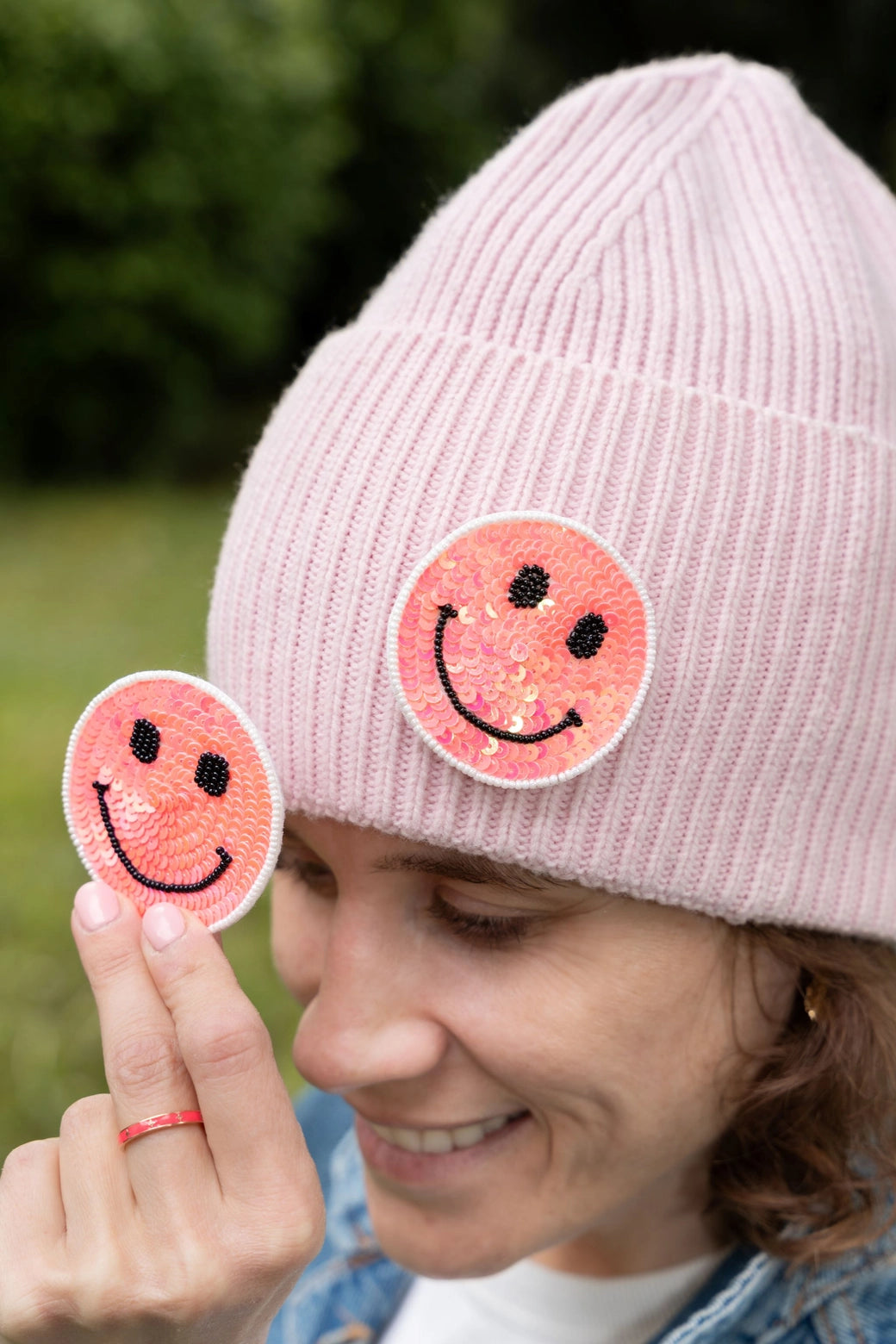 by Vivi. e. K. - Brosche Smiley Pink
