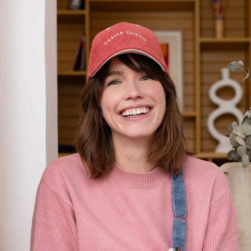 Cordmütze erhältlich in den Größen von Kind (ab 9 Monaten) bis Erwachsener von Chamaye.