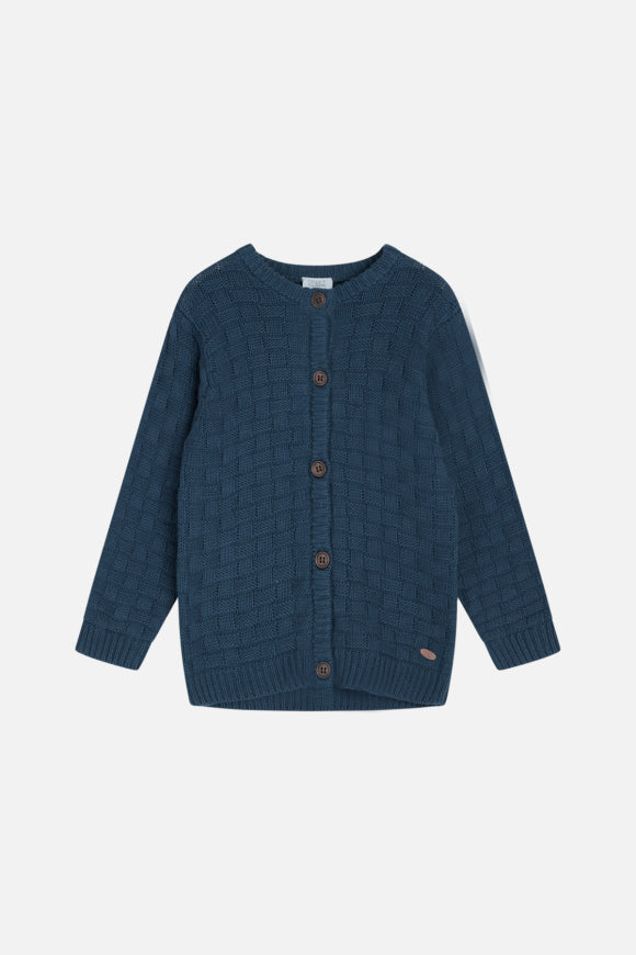 Strickjacke mit Zopfmuster hergestellt aus 100 % Bio-Baumwolle von Hust & Claire.