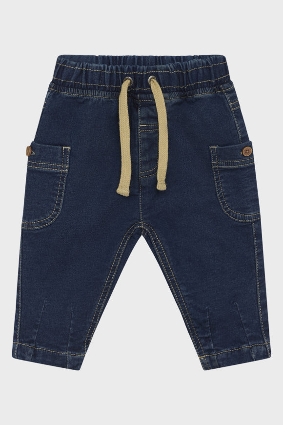 Jeans aus einem dehnbaren Denim-Stoff mit einer Mock-Fly und Taschen an den Seiten der Beine.