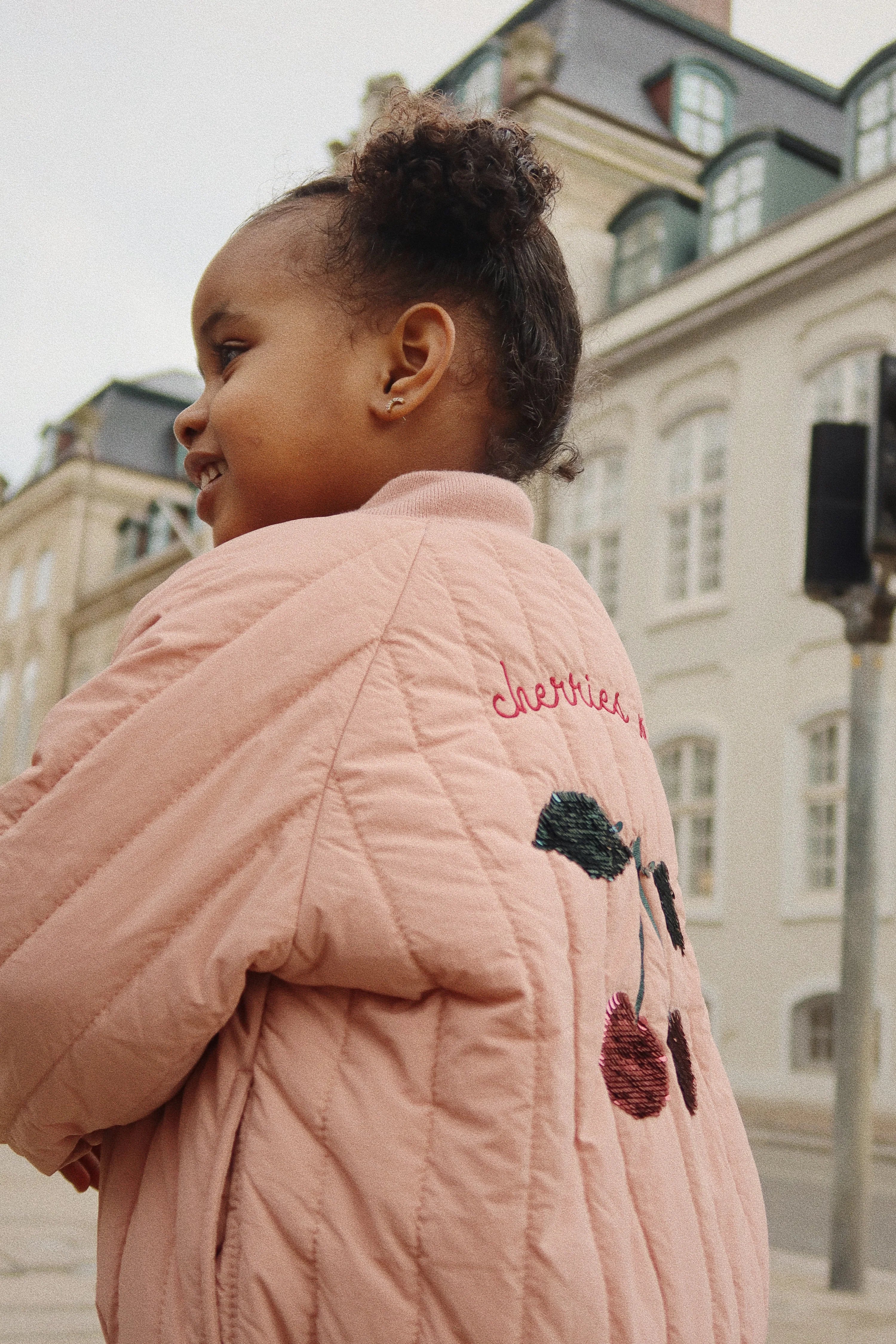 Konges Slojd - Kinder Bomberjacke mit Pailletten Kirsche - AURYN Shop