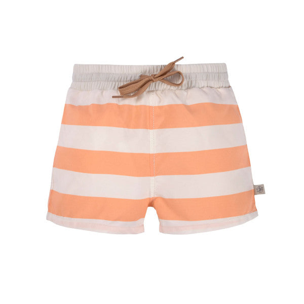 Die gestreifte Baby Badehose mit Obermaterial aus Polyester (recycelt) sorgt dank der integrierten Schwimmwindel, des breiten Bundes und der nahtlosen Verarbeitung im Inneren für ein angenehmes Tragegefühl.
