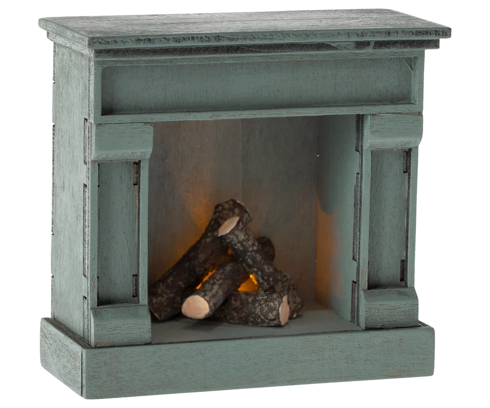 Maileg - Kamin Maus blau