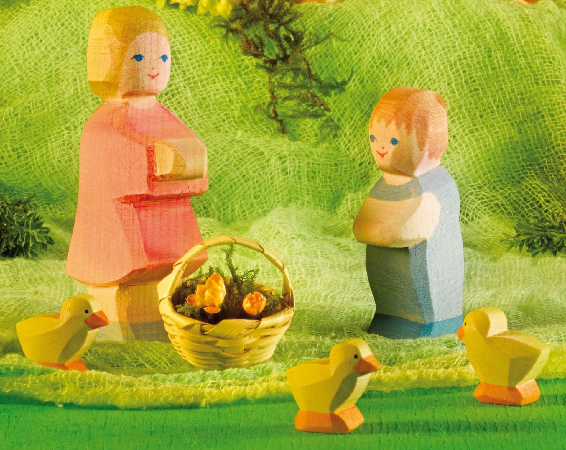 Ostheimer - Holzfigur Küken hell