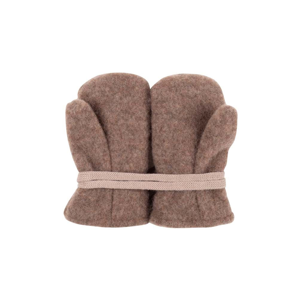 Die perfekten, flauschigen Fäustlinge us Bio-Wollfleece von Pure Pure sind weich und anschmiegsam, sodass kleine Kinderhändchen bestens vor der eisigen Winterkälte geschützt sind.