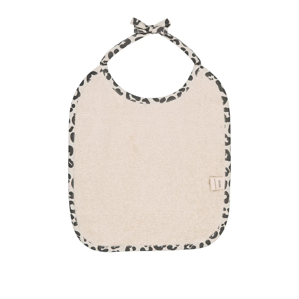 Rose in April - Lätzchen Anna Leoprint beige