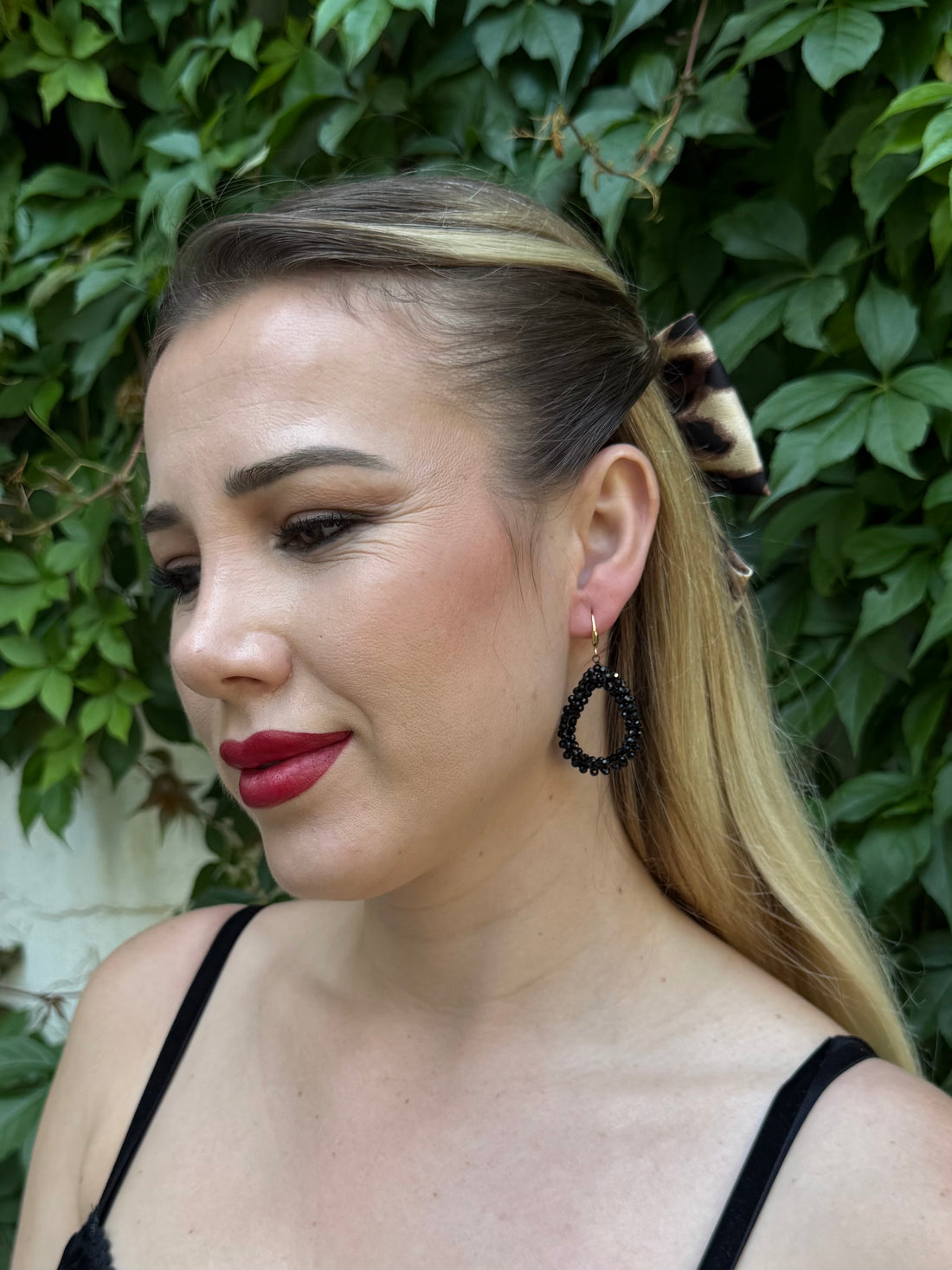 schwarz-ovalohrringe-sisterschmuck