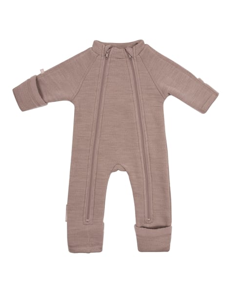 Süßes Babyoverall aus 100% Merinowolle mit sehr weicher, gebürsteter Wollinnenseite von Smallstuff.