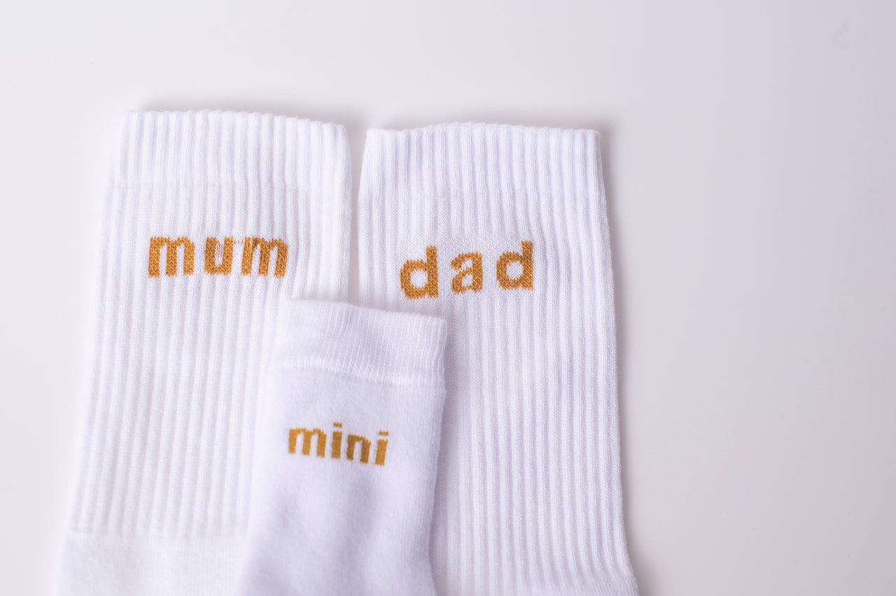 AURYN - mum/ dad Socken weiß - Partnerlooksocken