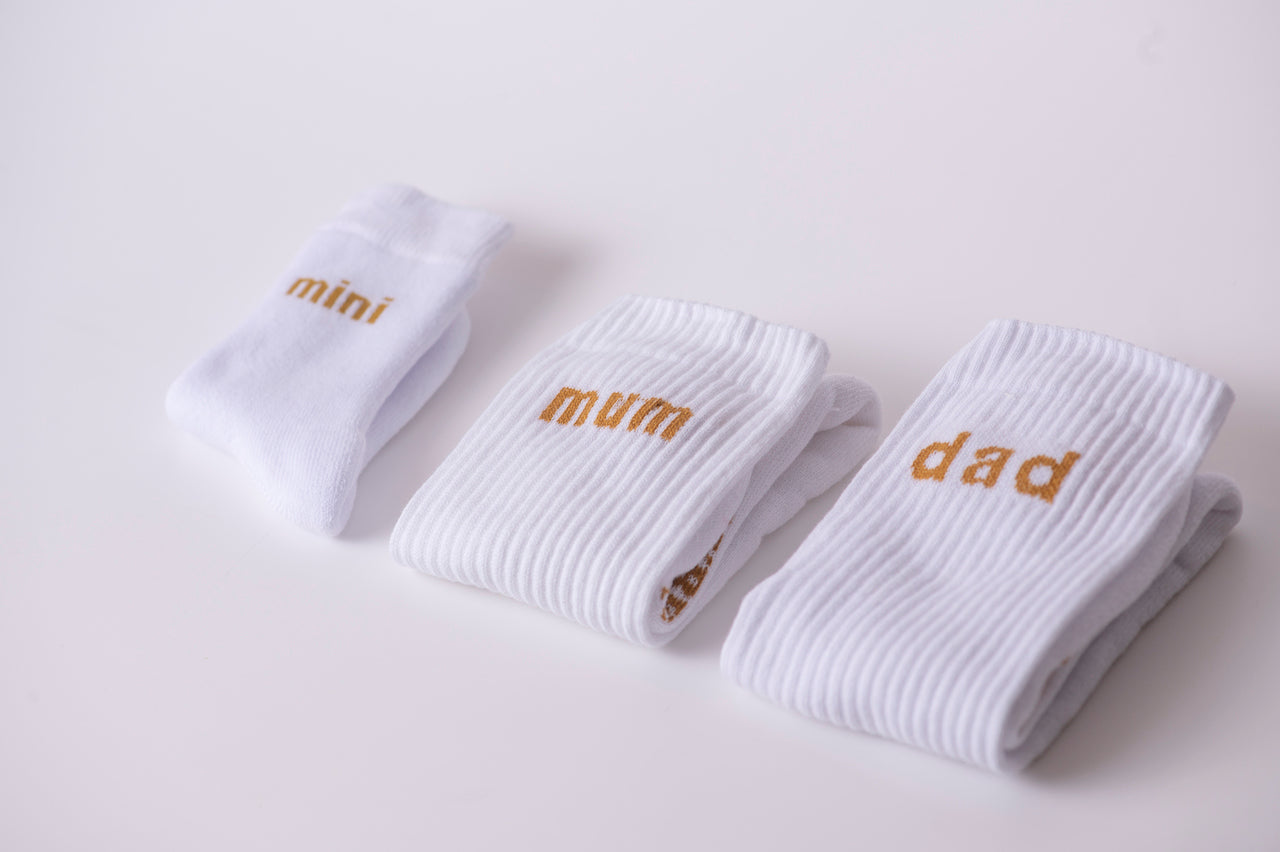 AURYN - mum/ dad Socken weiß - Partnerlooksocken
