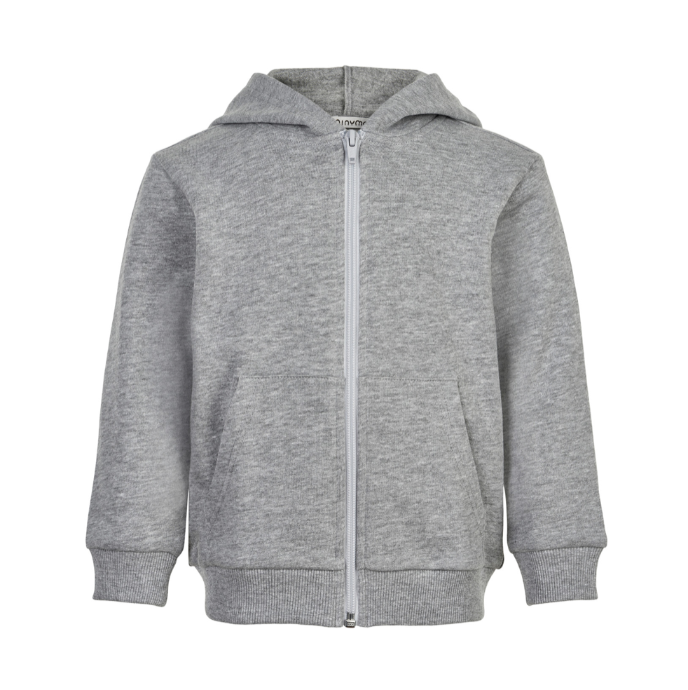 Coole einfarbige Sweatjacke von Minymo. Die Jacke wird vorne per Reißverschluss geschlossen und hat auf dem Bauch große Taschen, sowie eine praktische Kapuze und weiche Rippkanten an Handgelenk und Saum.