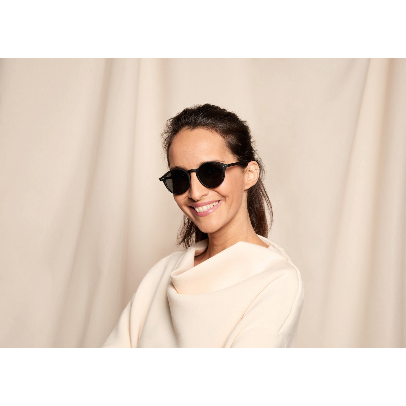 Izipizi - Unisex Sonnenbrille rund schwarz - AURYN Shop