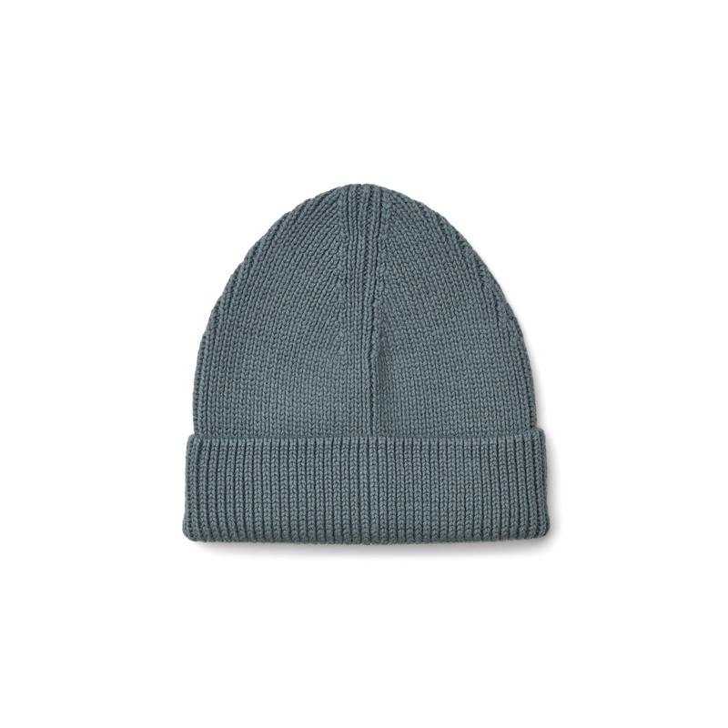 Bleiben Sie warm mit diesen coolen Mützen von Liewood für Mädchen und Jungen aus Bio-Baumwolle. Kann für den gewünschten Look aufgerollt oder heruntergerollt getragen werden.