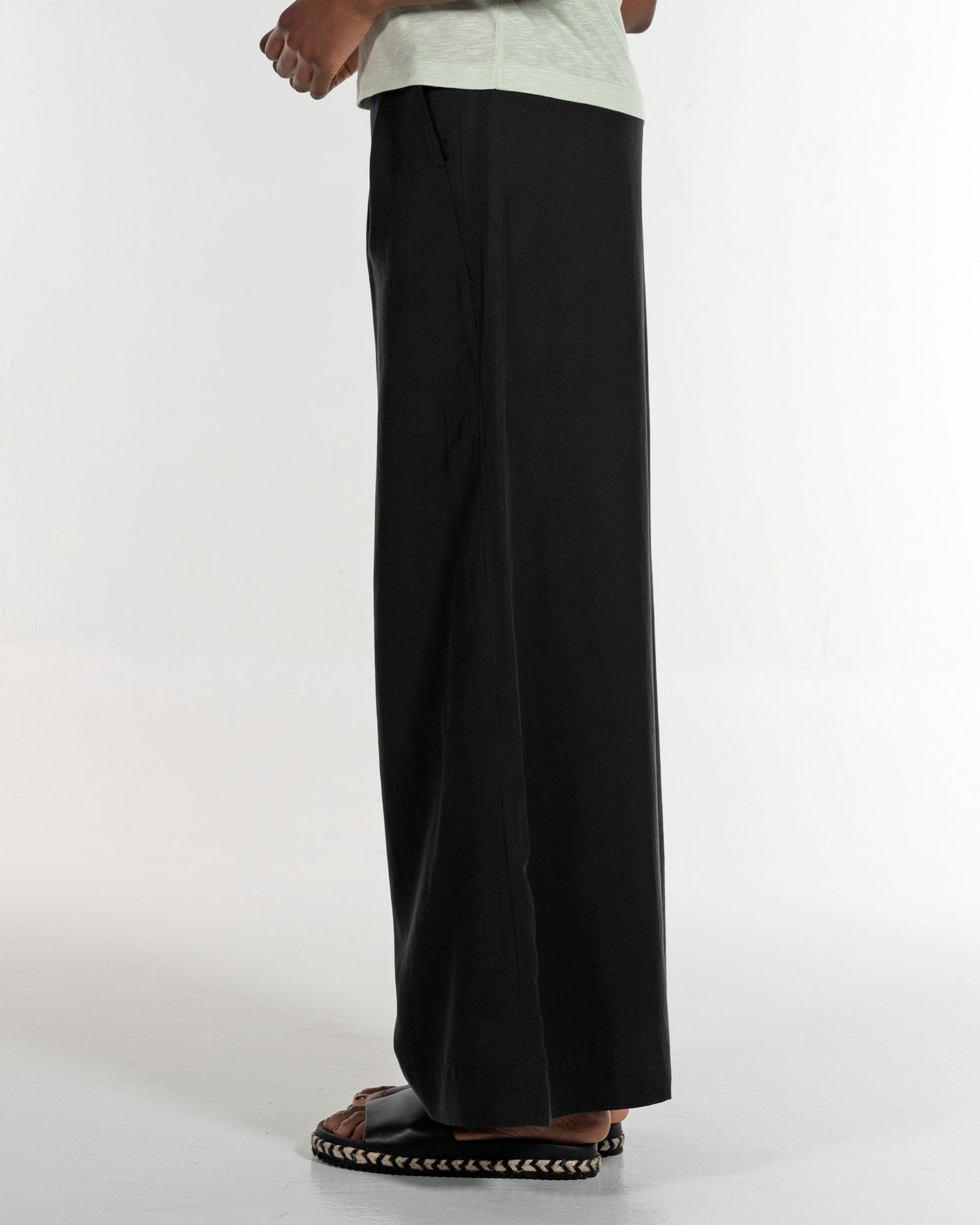 Alma &amp; Lovis - weite Hose Marlene aus Tencel und Leinen schwarz