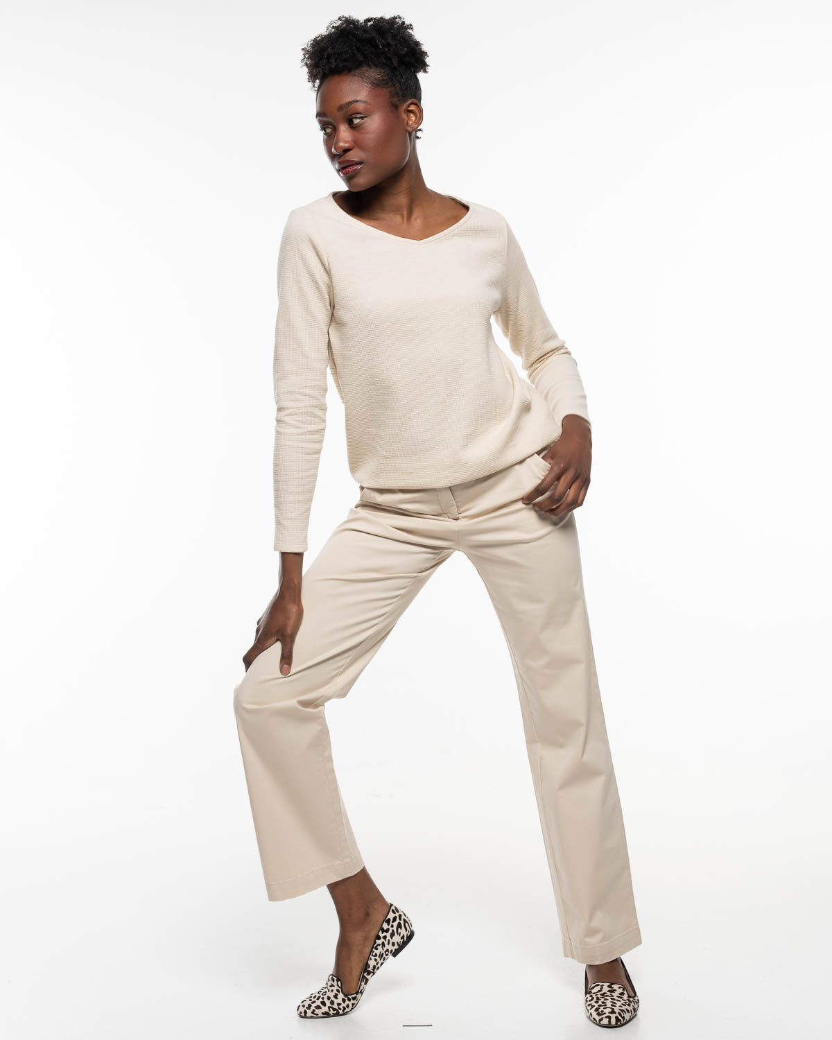 Alma &amp; Lovis - Chino mit geradem Bein aus Bio-Baumwolle creme